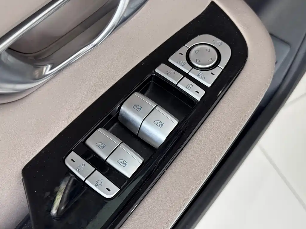 BYD Han — миниатюра 17