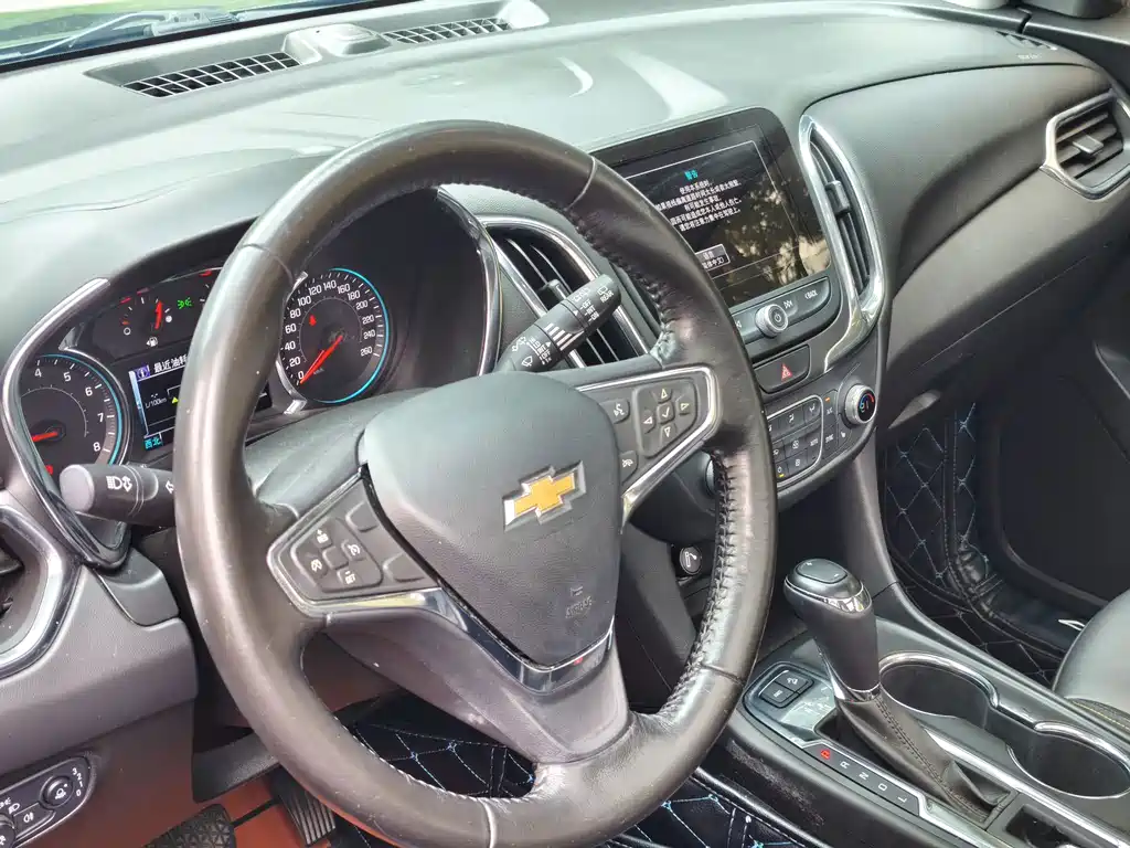 Chevrolet Equinox — миниатюра 13