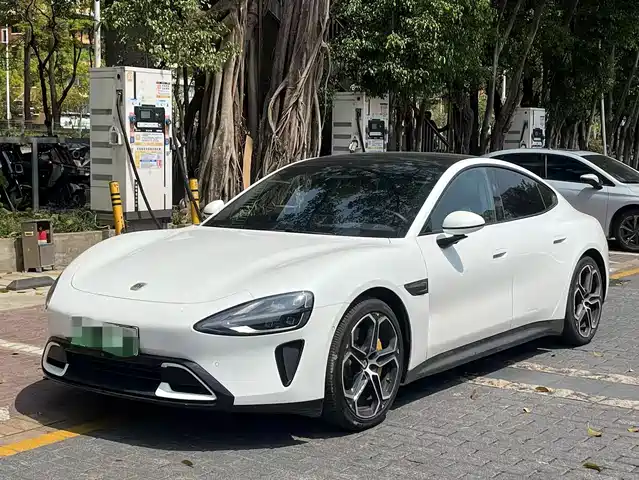 XIAOMI CAR XIAOMI SU7 2025