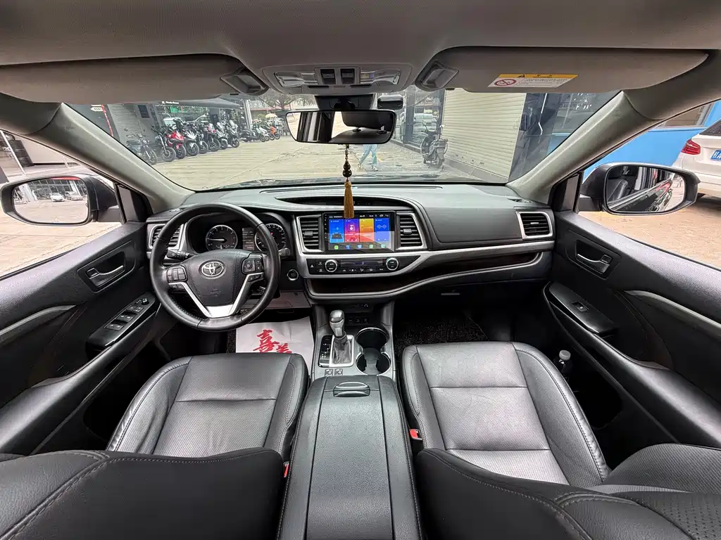 Toyota Highlander — миниатюра 12