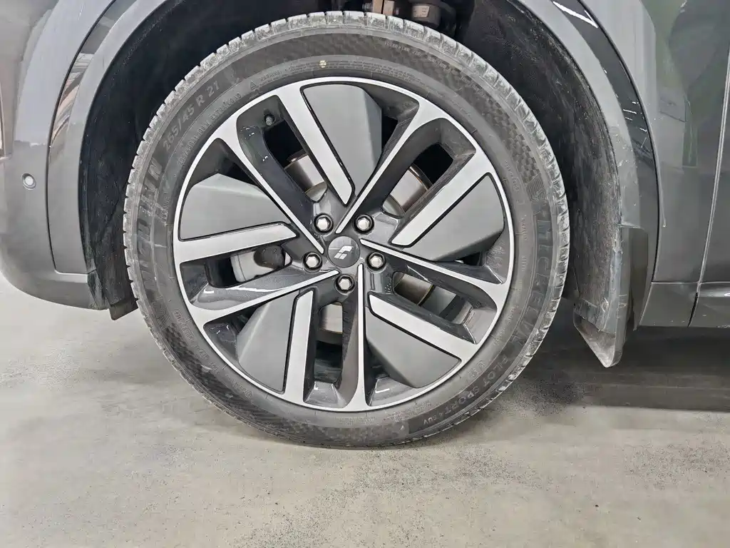 Li Auto Li L8 — миниатюра 14