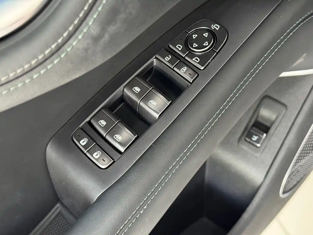 BYD Sealion 07 EV — миниатюра 16