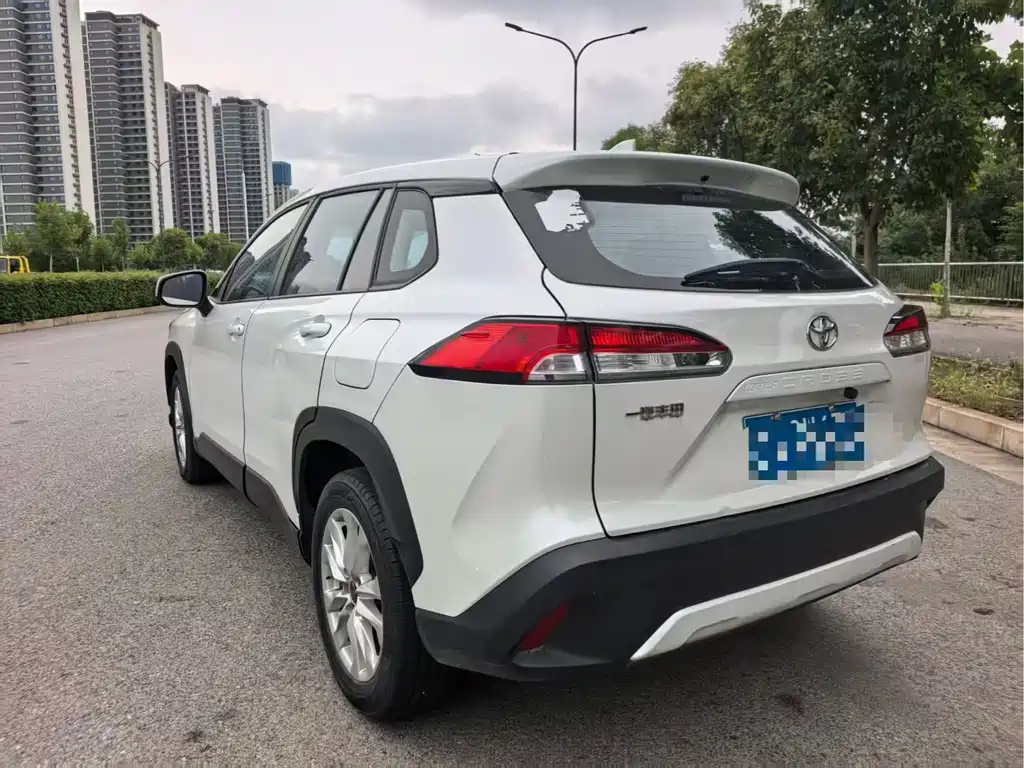 Toyota Corolla Cross — миниатюра 9