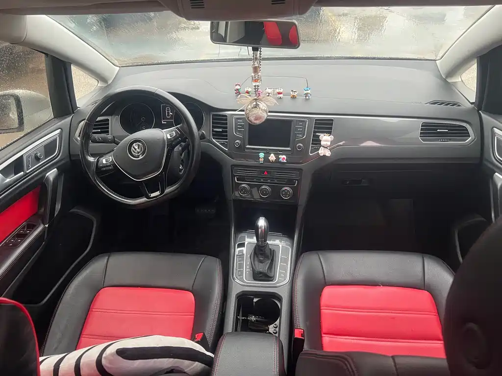 VOLKSWAGEN GOLF*JIAYU