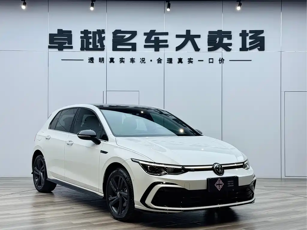 Volkswagen Golf 2024