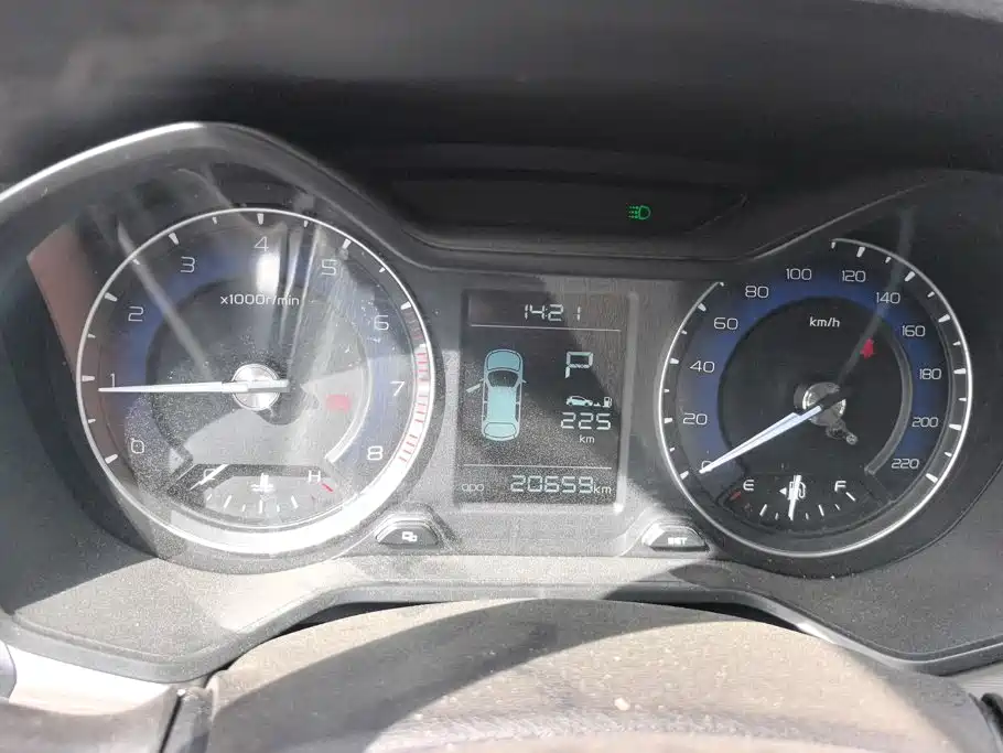 Geely Vision X3 — миниатюра 14