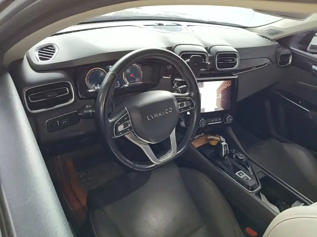 Lynk & Co 02 — миниатюра 10