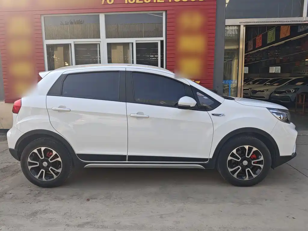 Geely Vision X3 — миниатюра 5