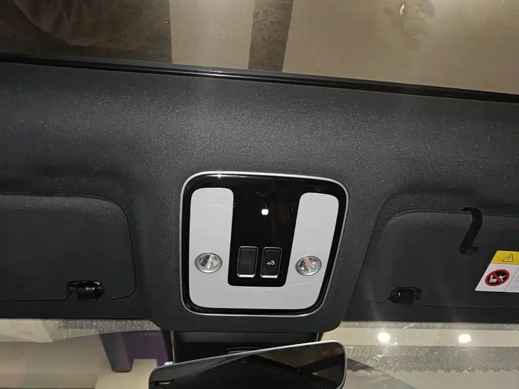 Li Auto Li ONE — миниатюра 18