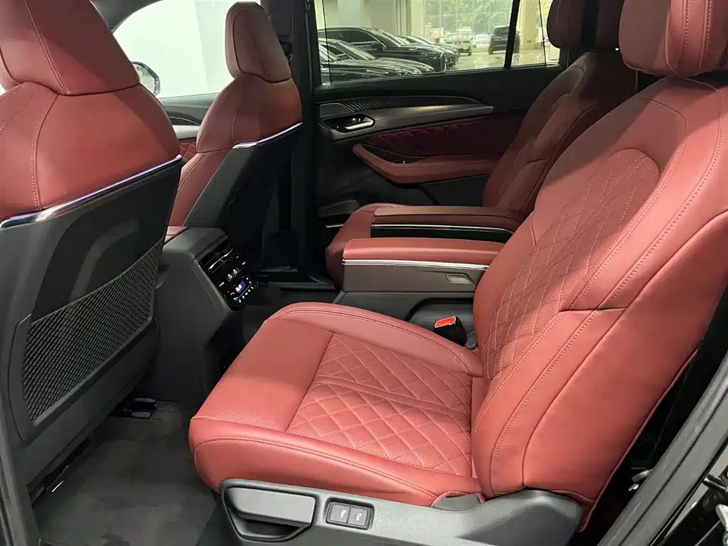 Audi Q6 2024 45 TFSI quattro 6 мест