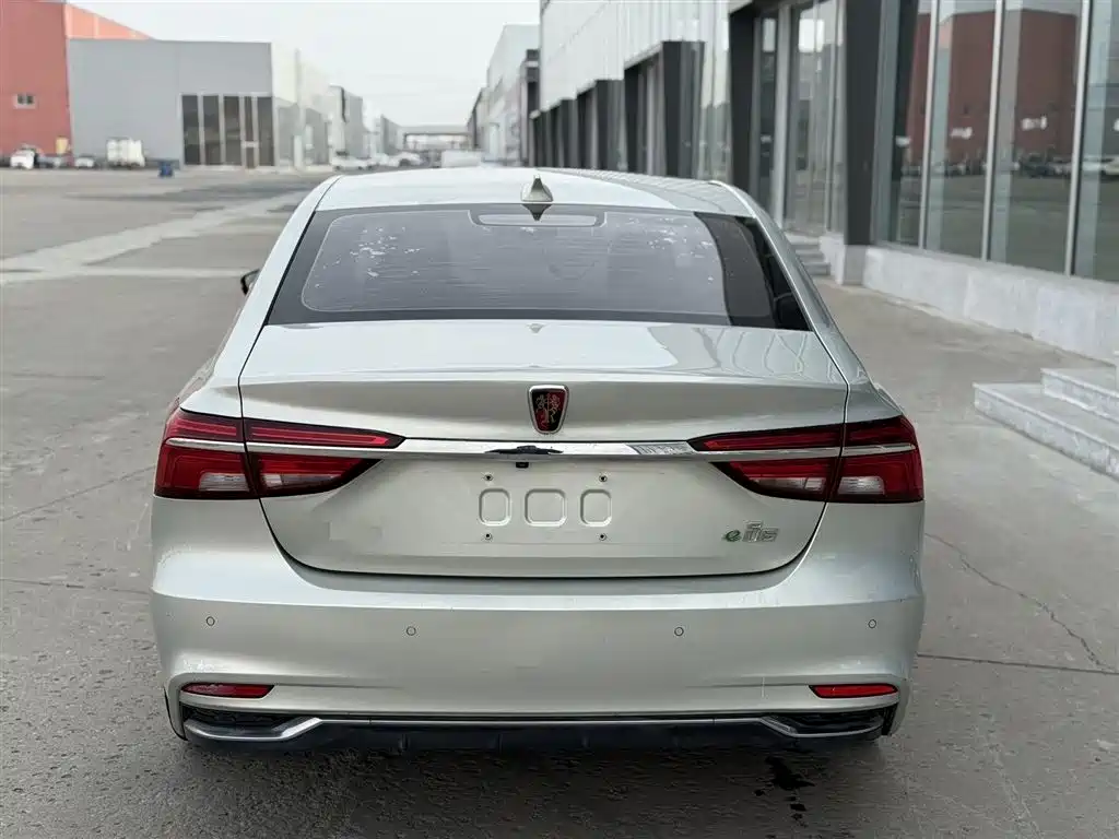 ROEWE I6 NEW ENERGY