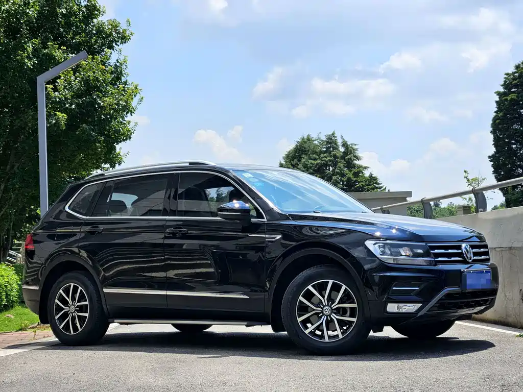 Volkswagen Tiguan L — миниатюра 3