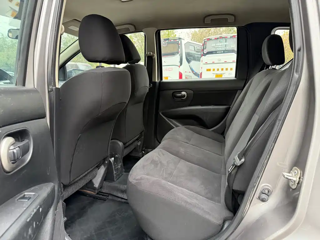 Nissan Livina — миниатюра 12
