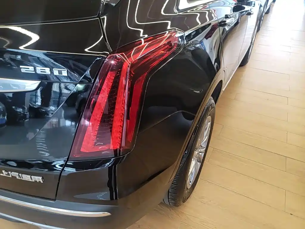 Cadillac XT5 — миниатюра 8