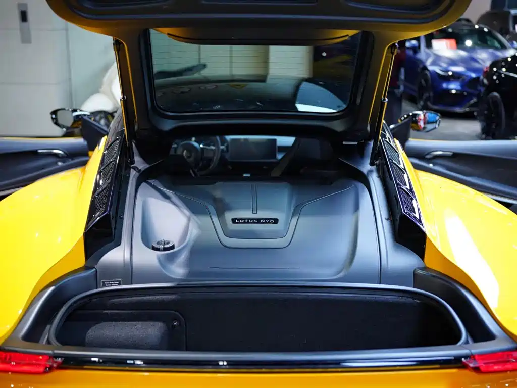 Lotus Emira — миниатюра 31