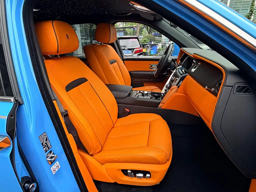 Rolls-Royce Cullinan — миниатюра 4