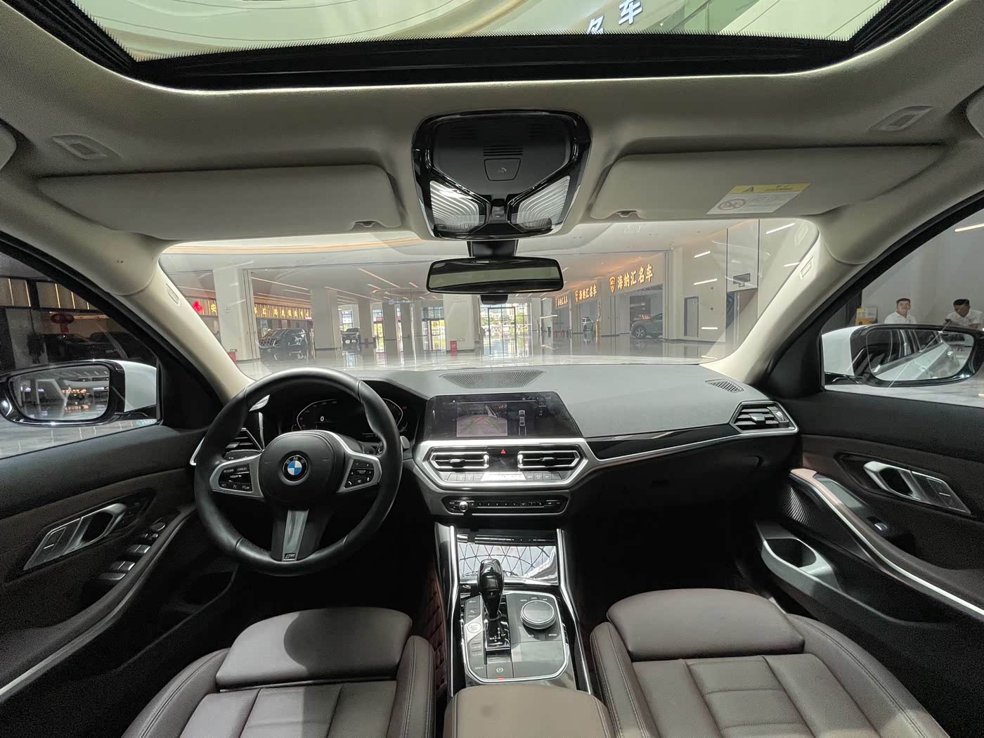 BMW 3 Series 2.0 л 2021 г. Белый, пробег 24000 км