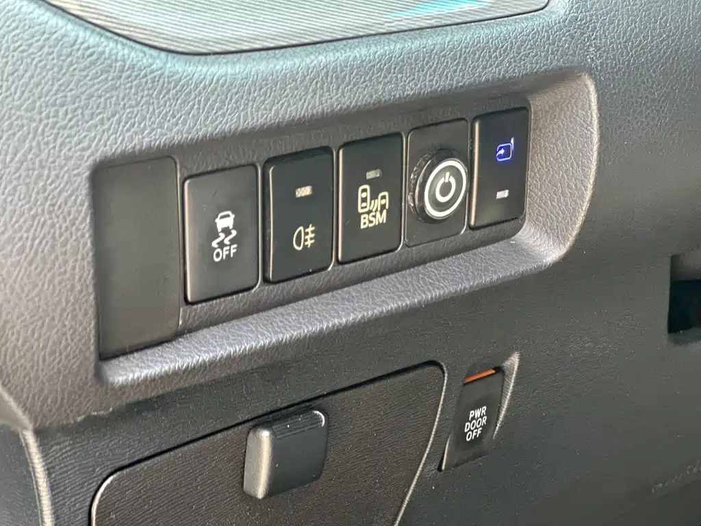 Toyota Sienna — миниатюра 13