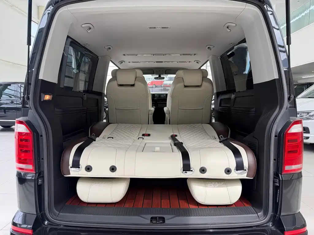 Volkswagen Caravelle — миниатюра 25