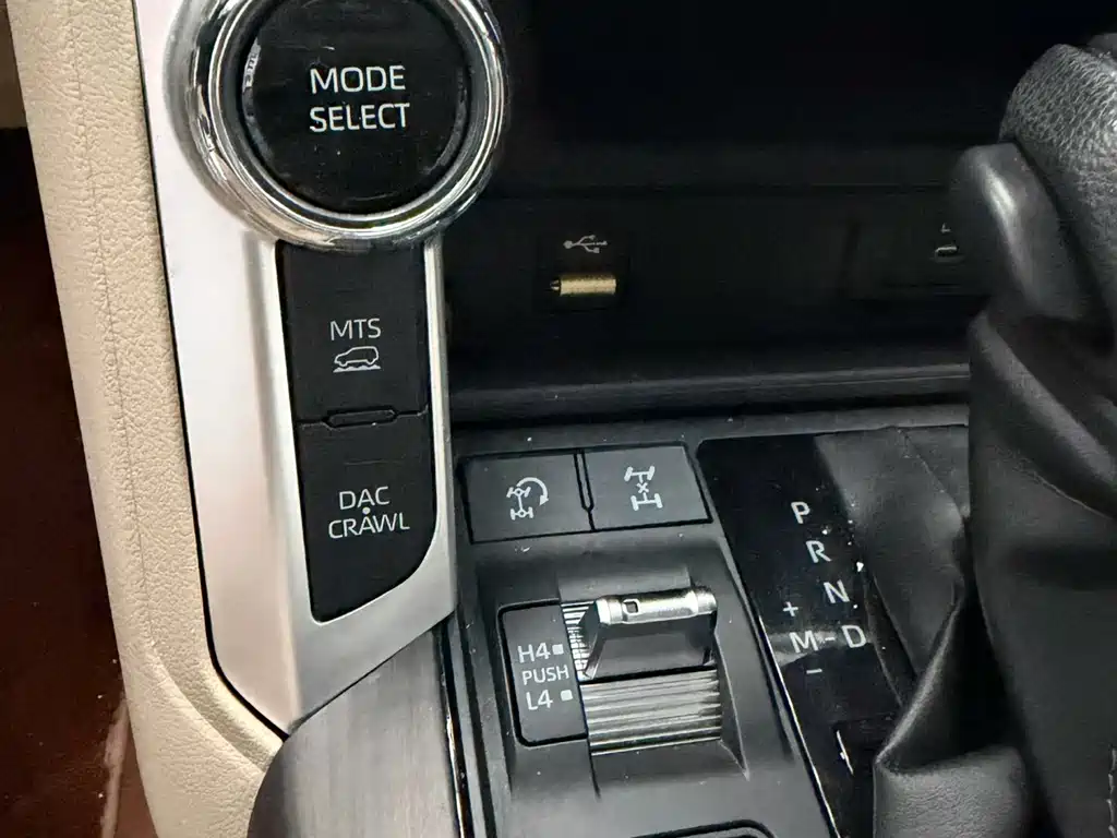 Toyota Land Cruiser — миниатюра 3