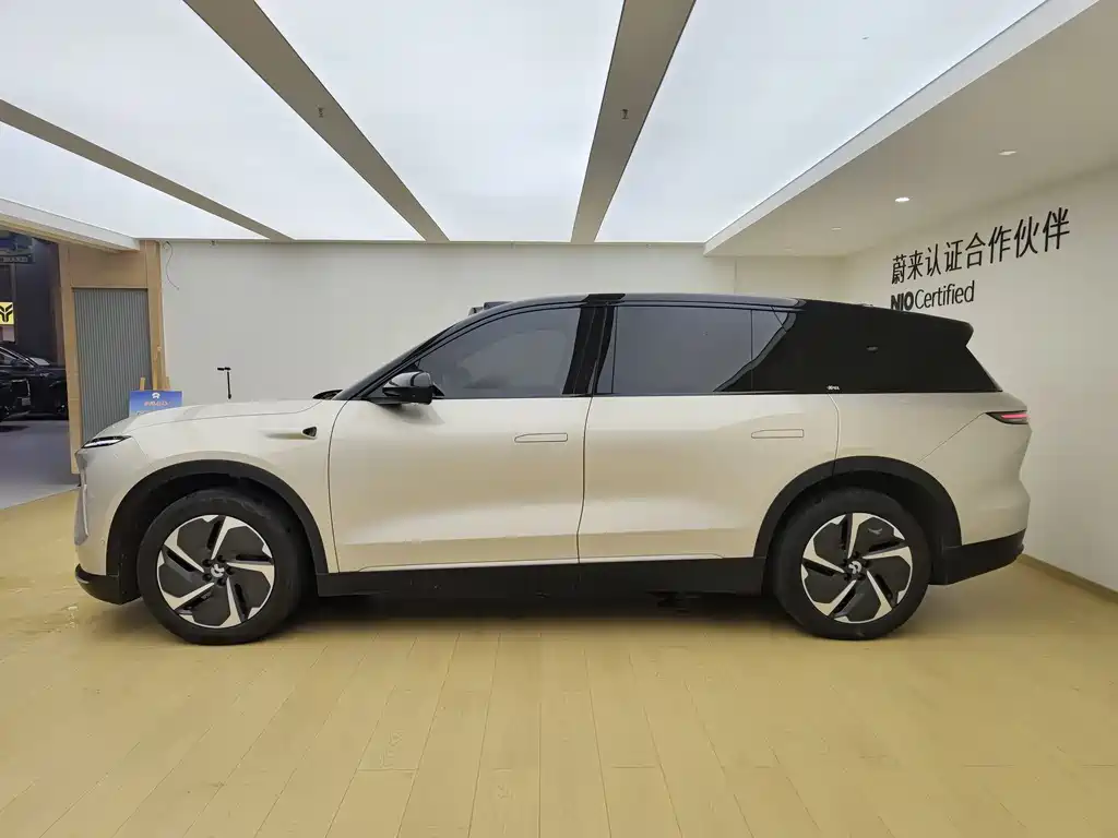 NIO ES8 2023 75kWh