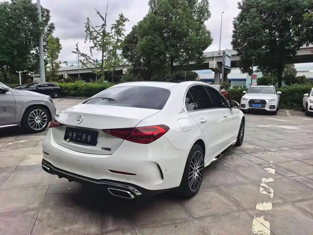 Mercedes-Benz C-Class — миниатюра 5