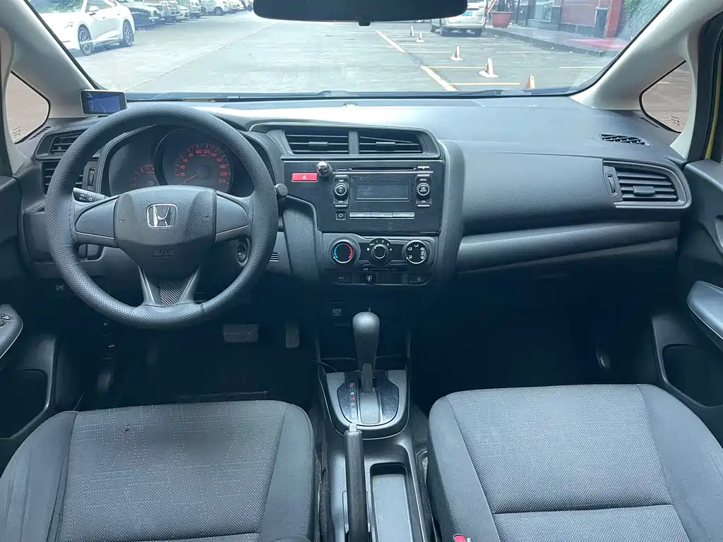 Honda Fit — миниатюра 4
