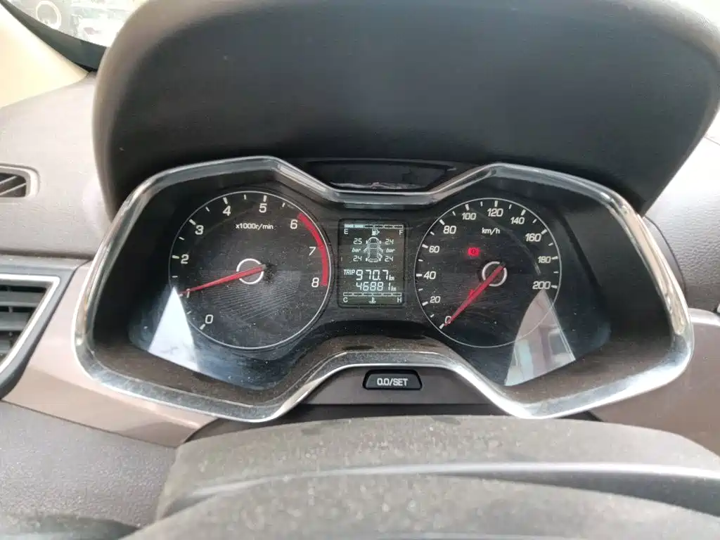 Baojun 310W — миниатюра 12
