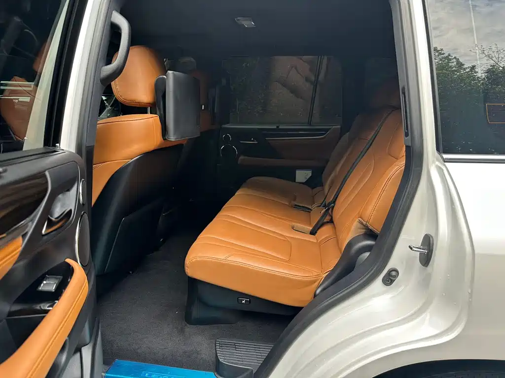 Lexus LX 2019 570