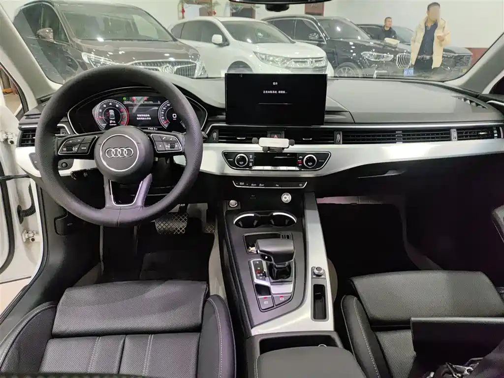Audi A4L 2023 40 TFSI Fashion