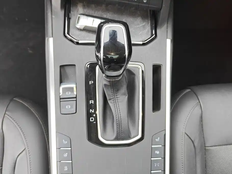 Wey Wey VV5 — миниатюра 16