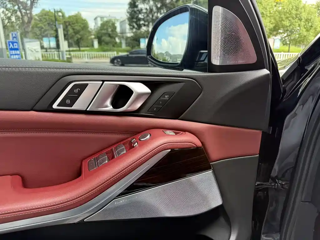 BMW X5 — миниатюра 13