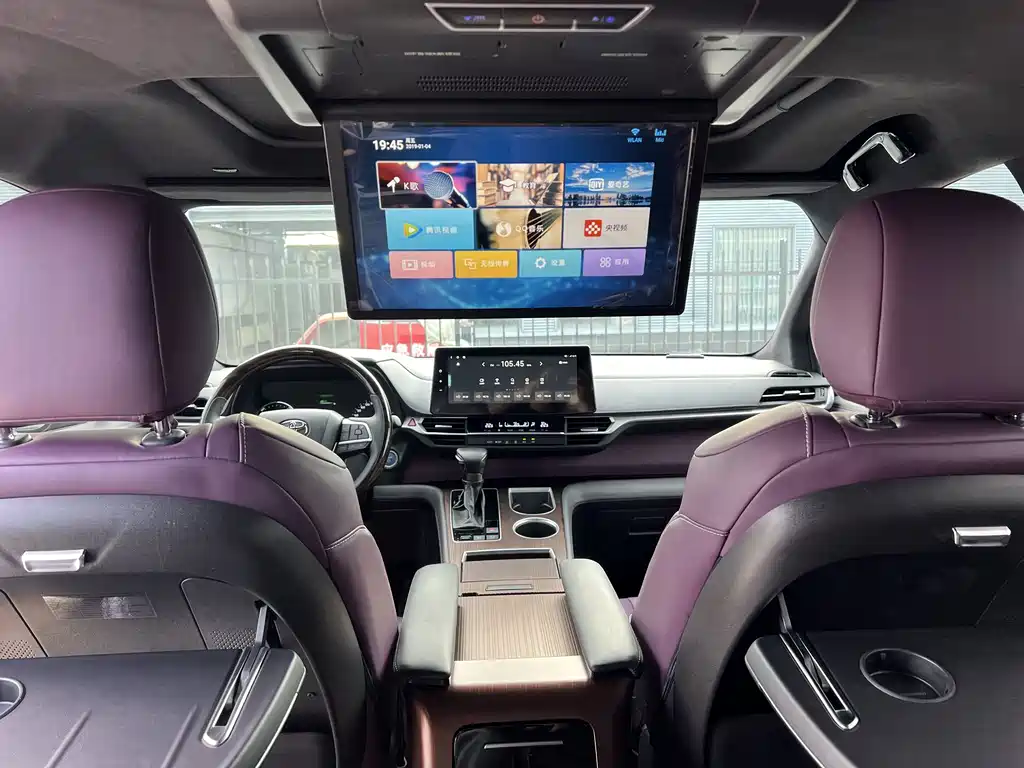 Toyota Sienna — миниатюра 14
