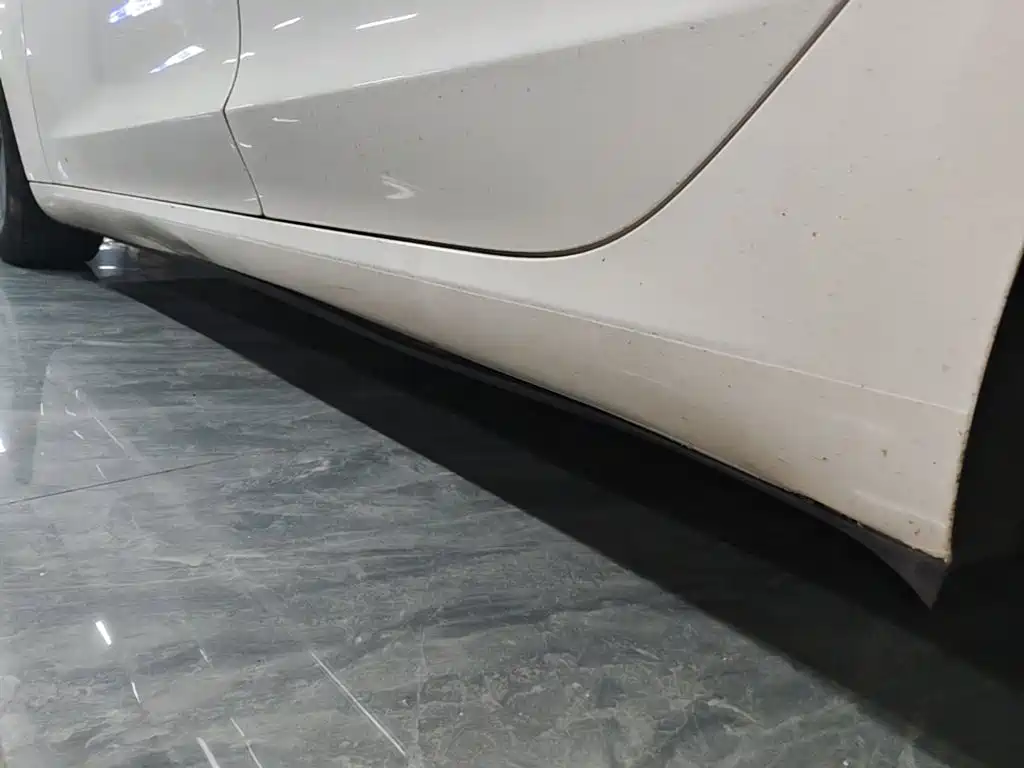 Tesla Model 3 — миниатюра 22