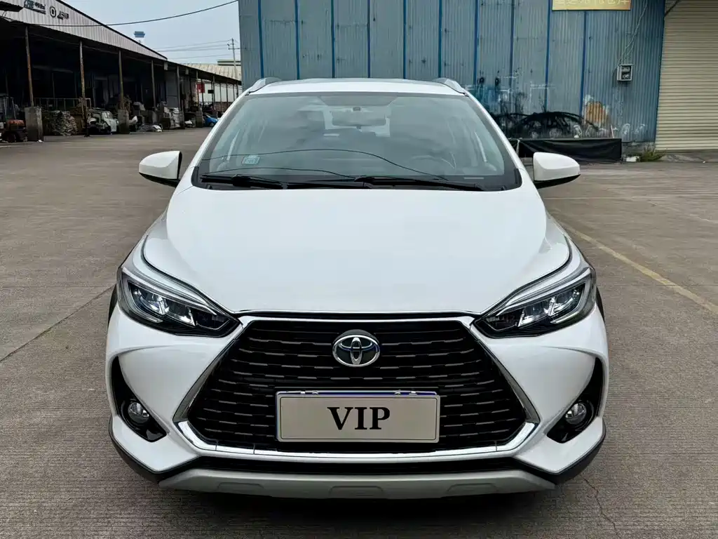 Toyota Yaris L — миниатюра 2