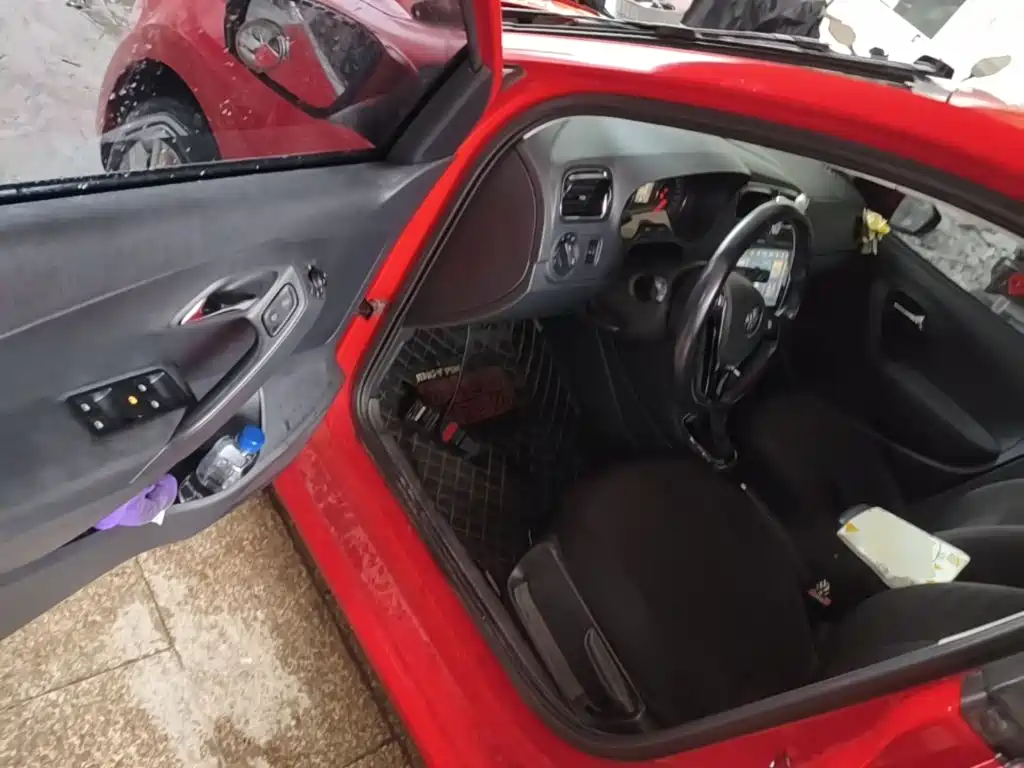 Volkswagen Polo — миниатюра 16