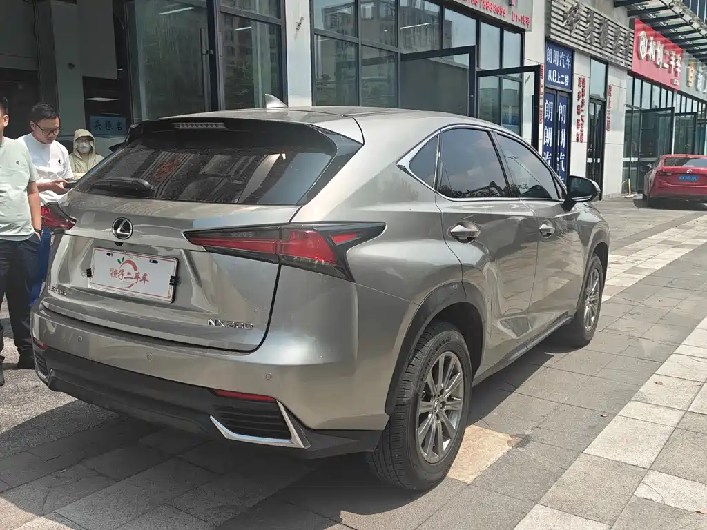 Lexus NX — миниатюра 5