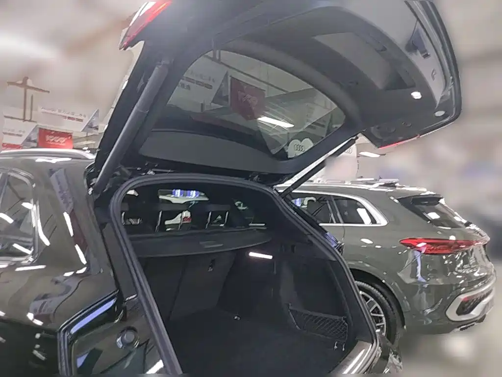 Audi Q5L — миниатюра 24