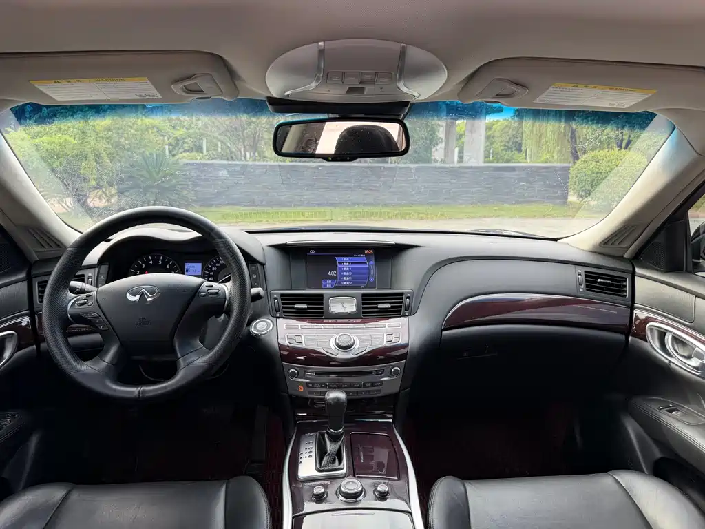 Infiniti Q70 — миниатюра 5