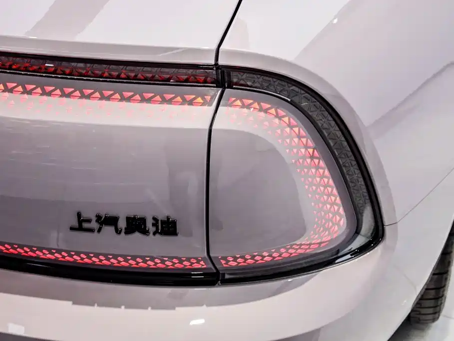 Ауди Ауди. Audi E5 Sportback — миниатюра 30