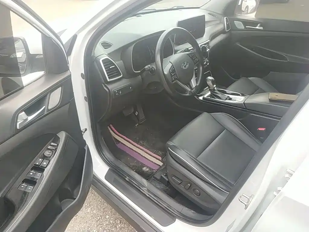 Hyundai Tucson — миниатюра 16