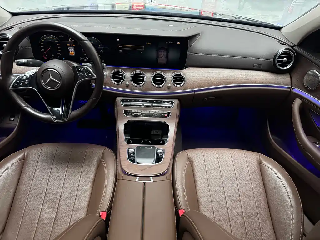 MERCEDES-BENZ E CLASS