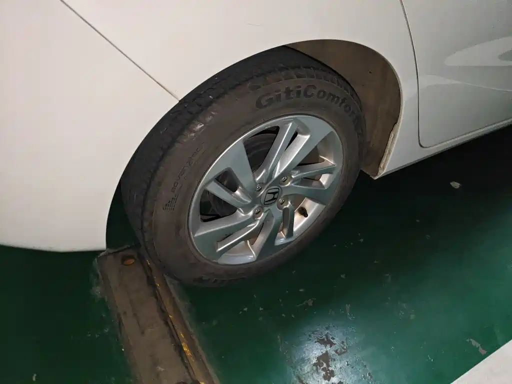 Honda Fit — миниатюра 8