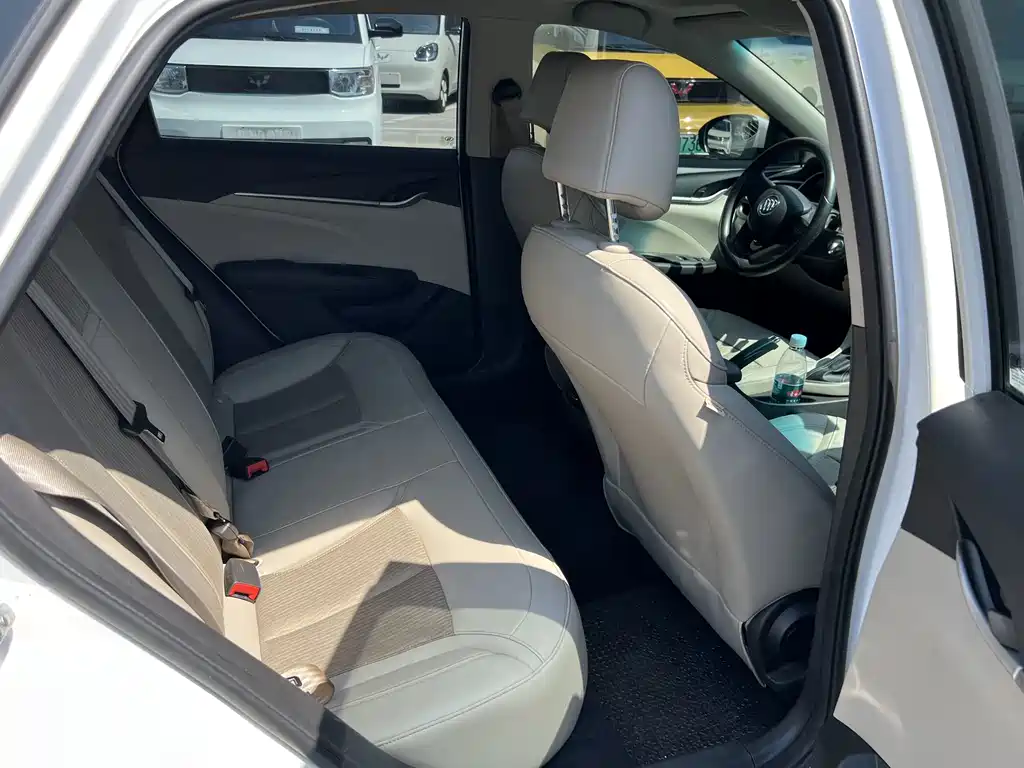 Buick Excelle — миниатюра 12