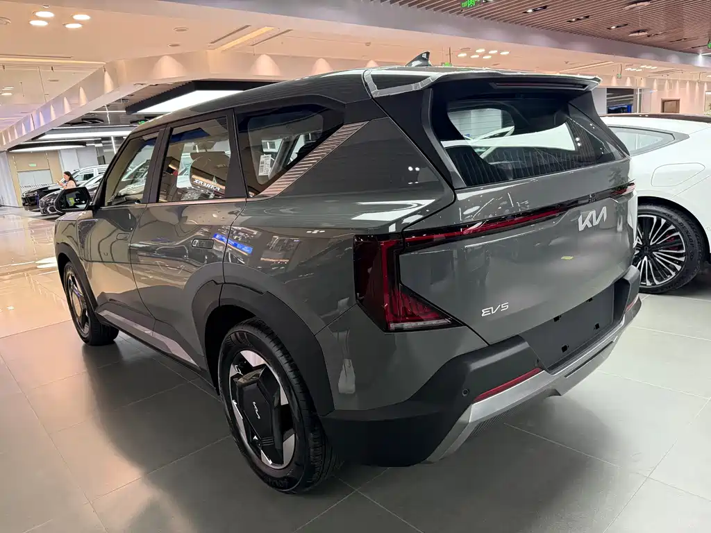 Kia EV5 — миниатюра 8