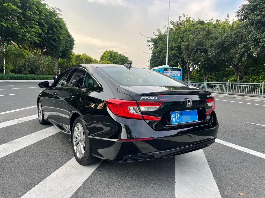 Honda Accord — миниатюра 4