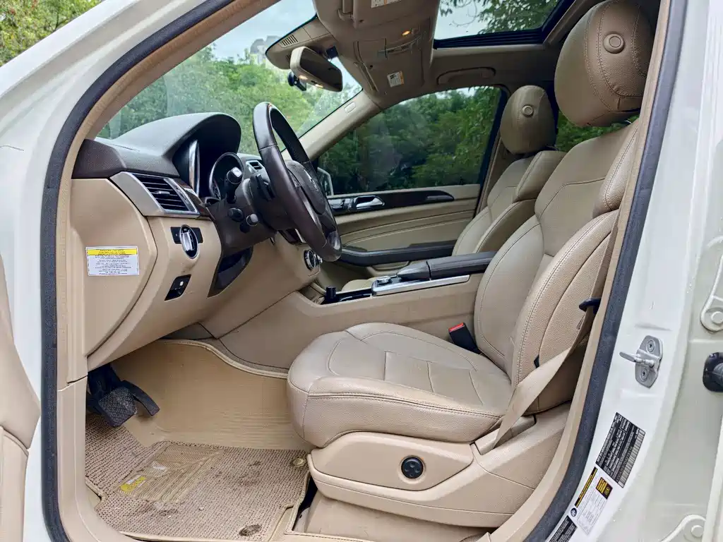 Mercedes-Benz M-Class — миниатюра 4