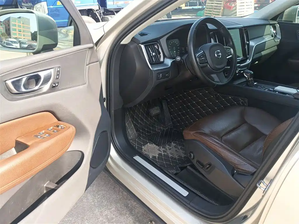 Volvo XC60 2020 T5 Luxury