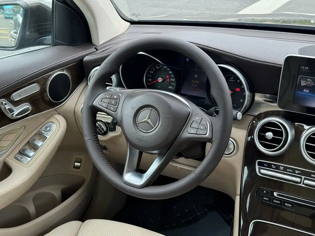 Mercedes-Benz GLC — миниатюра 6