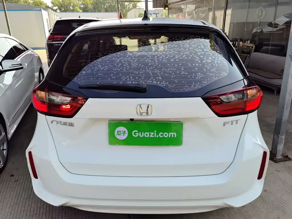 Honda Fit — миниатюра 6